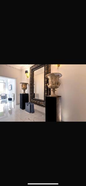 Daphne Trevi Suites